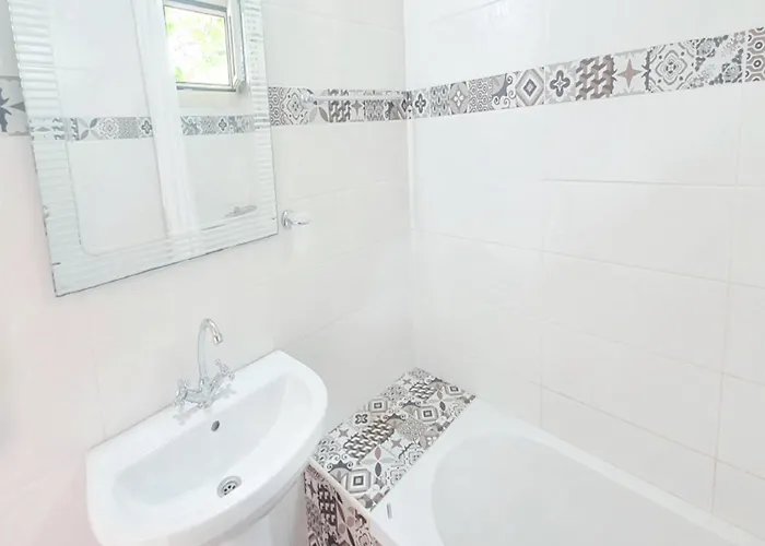 Gasthuis Spacious In Creta For 3 People, With Ac, Swimming Pool And Nature