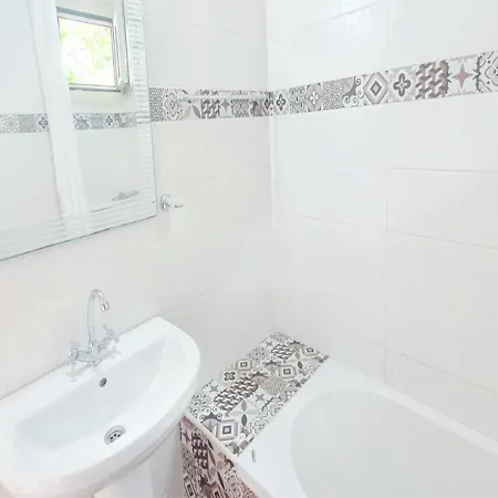 بيت ضيافة Spacious In Creta For 3 People, With Ac, Swimming Pool And Nature