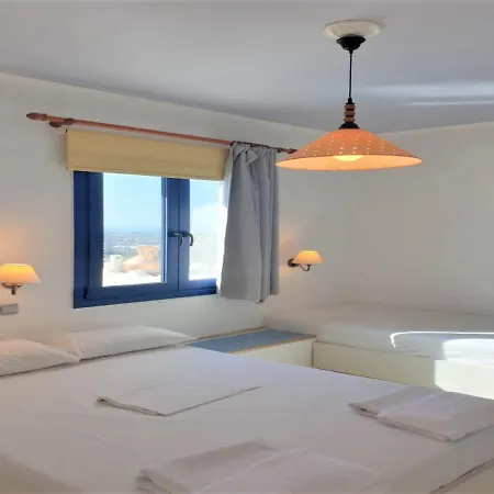 Spacious In Creta For 3 People, With Ac, Swimming Pool And Nature بيت ضيافة