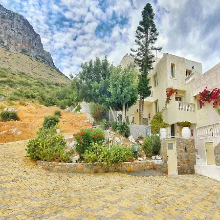 In - Spacious In Creta For 3 People, With Ac, Swimming Pool And Nature * Hersónissos