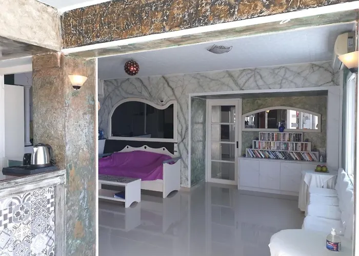 Spacious In Creta For 3 People, With Ac, Swimming Pool And Nature 招待所 3*