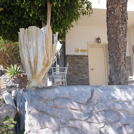 In - Spacious In Creta For 3 People, With Ac, Swimming Pool And Nature Affittacamere *